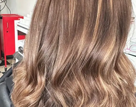 Fabuluxe Hair Studio Vermont – Multidimensional Foils and Balayage by Darren